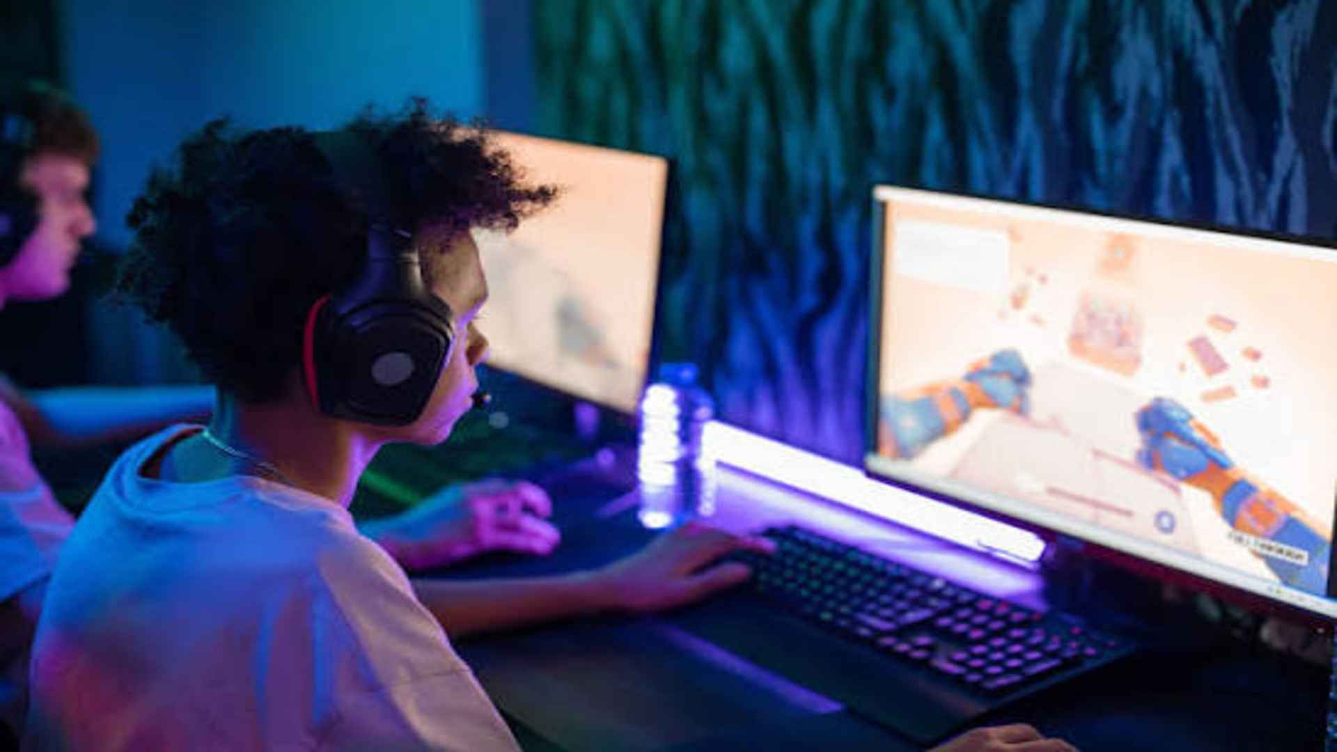 How Counterfactual Thinking Keeps Players Stuck